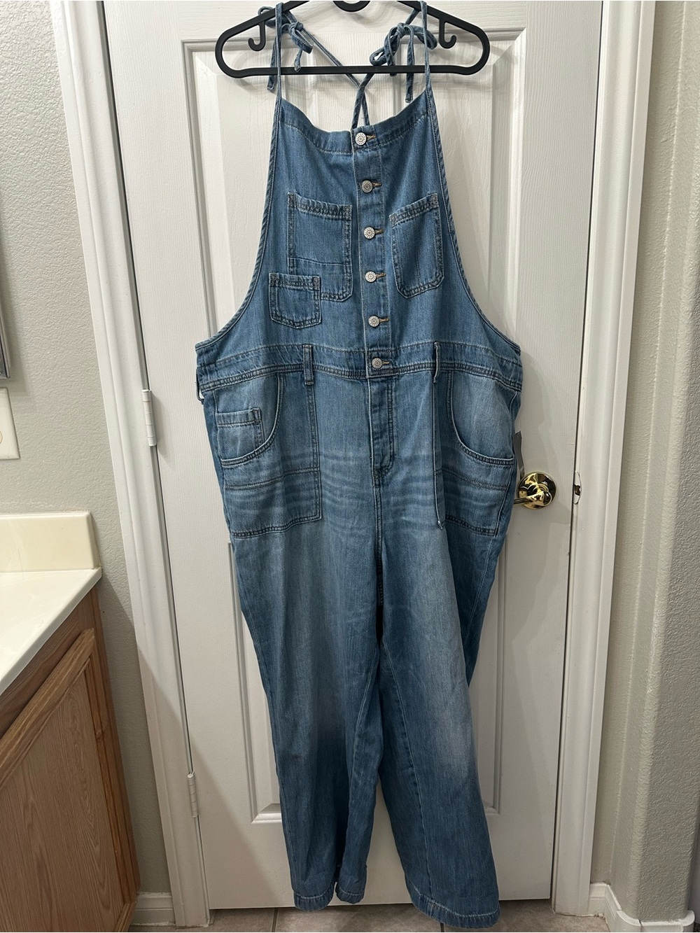 Torrid Overalls Denim Medium Wash Tie-Shoulder Button Front Jumpsuit 18 NWT